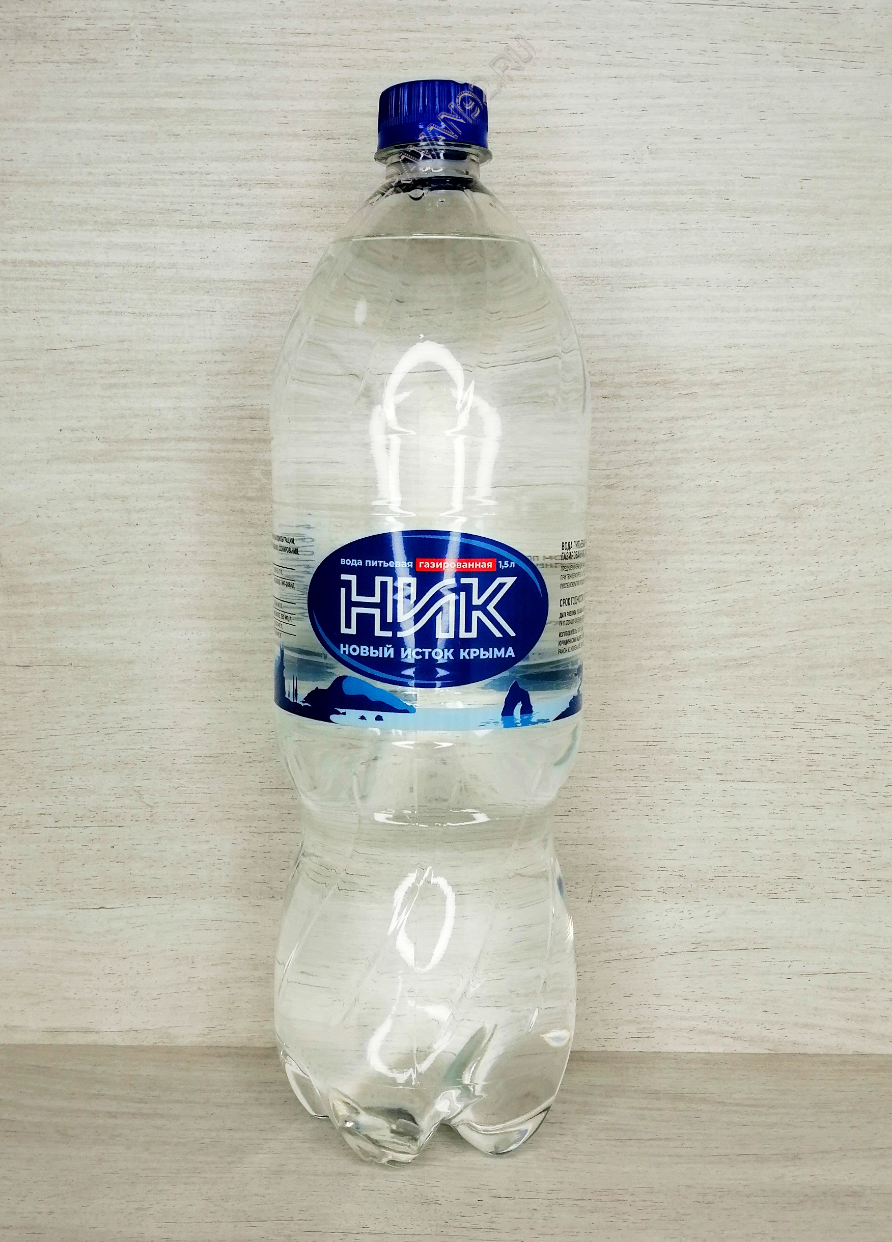 Вода Новый Исток  природная питьевая 1,5л газированная 